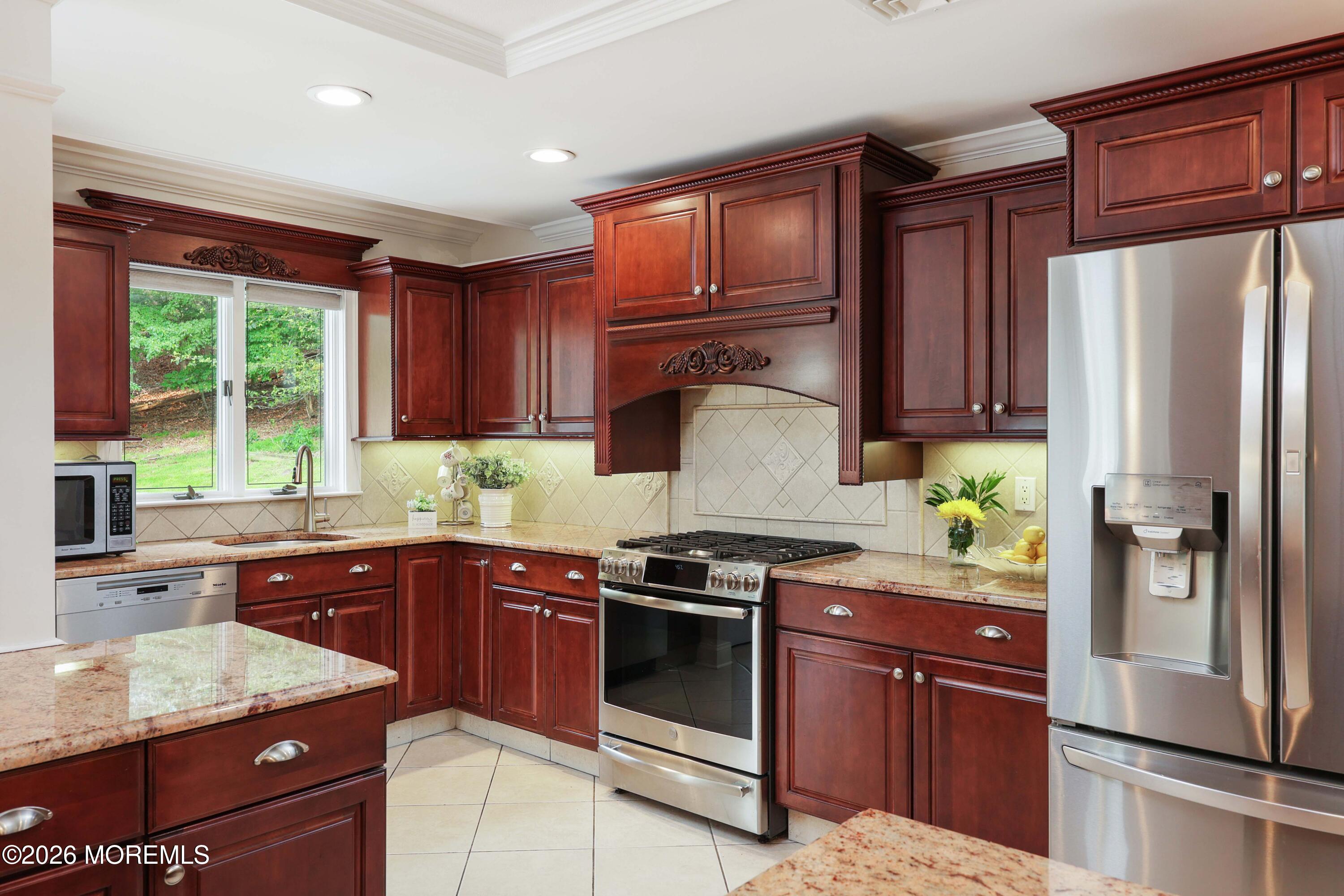 16 Woodhollow Drive Holmdel NJ 07733