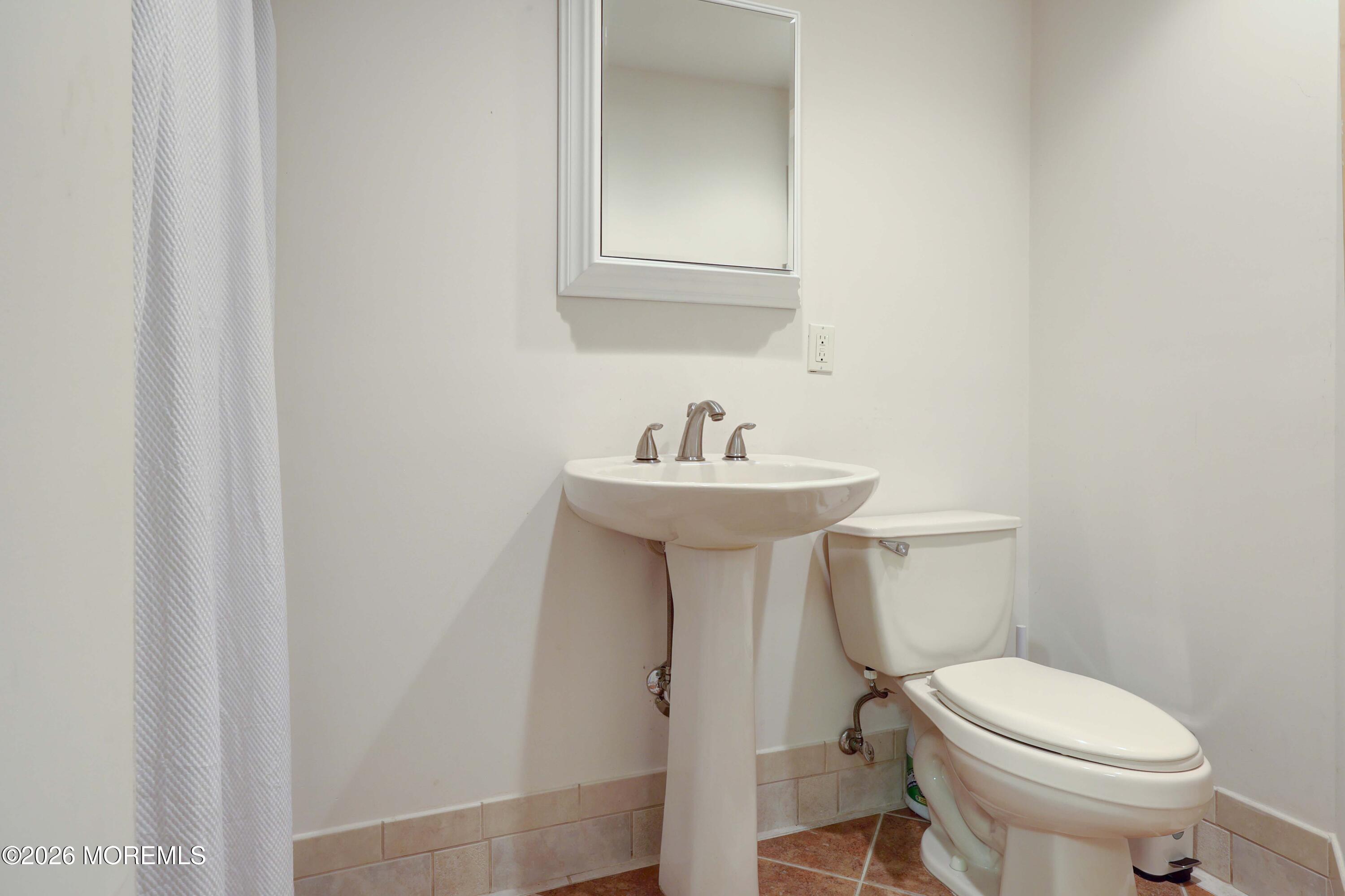 16 Woodhollow Drive Holmdel NJ 07733
