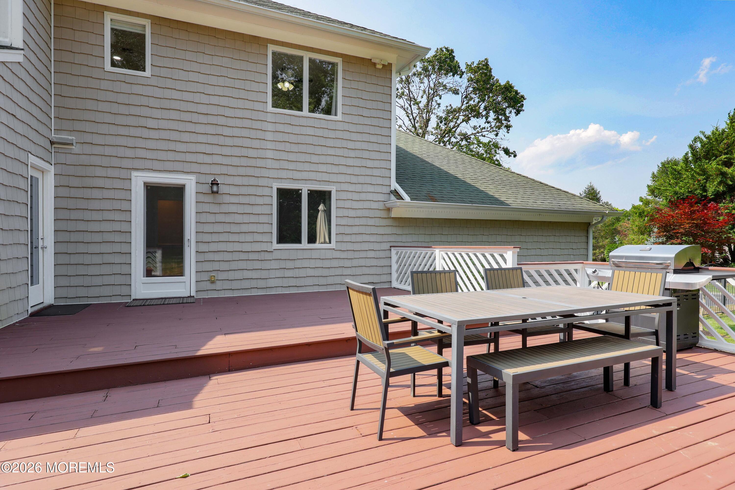16 Woodhollow Drive Holmdel NJ 07733