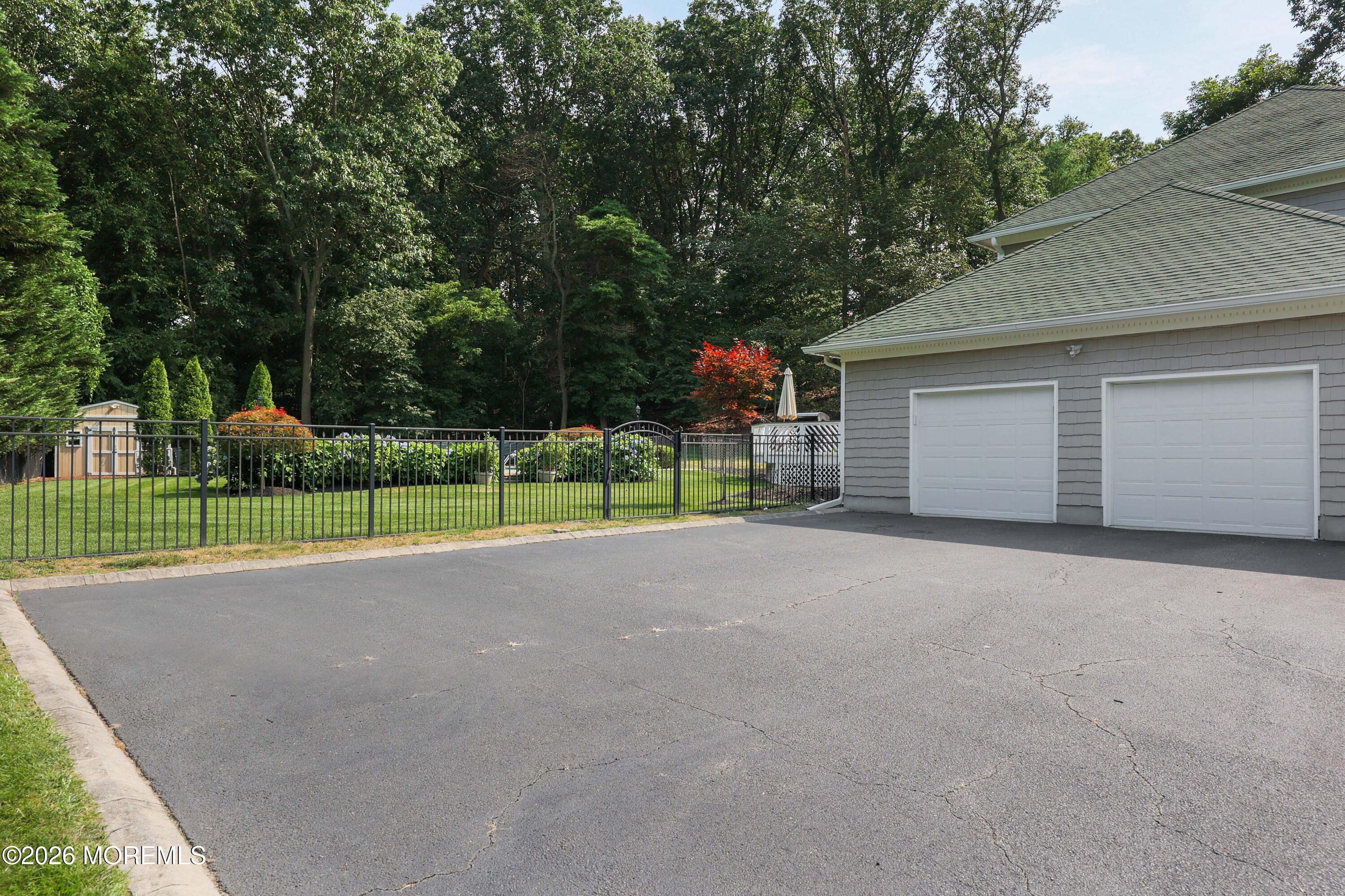 16 Woodhollow Drive Holmdel NJ 07733