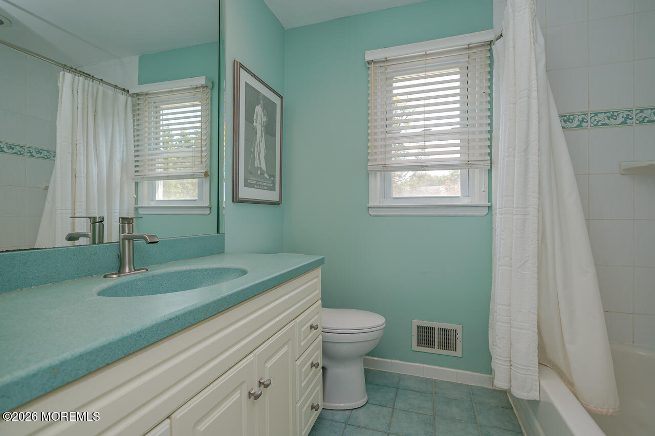 3 Calgary Circle Morganville NJ 07751
