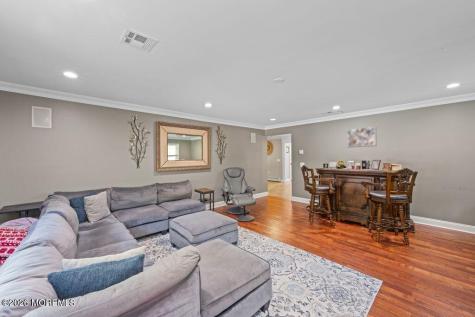 101 Oxford Lane Matawan NJ 07747