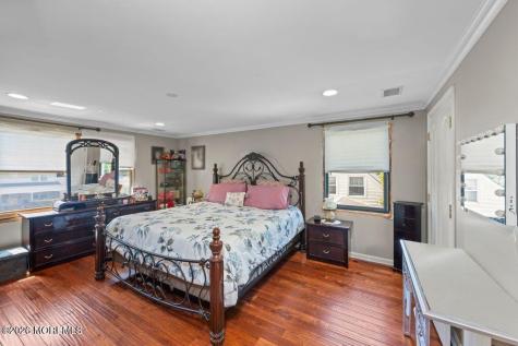 101 Oxford Lane Matawan NJ 07747
