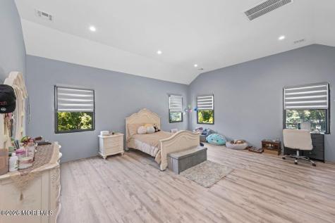 101 Oxford Lane Matawan NJ 07747