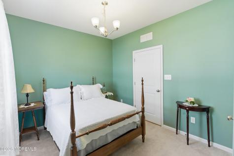 16 Raccoon Lane Barnegat NJ 08005