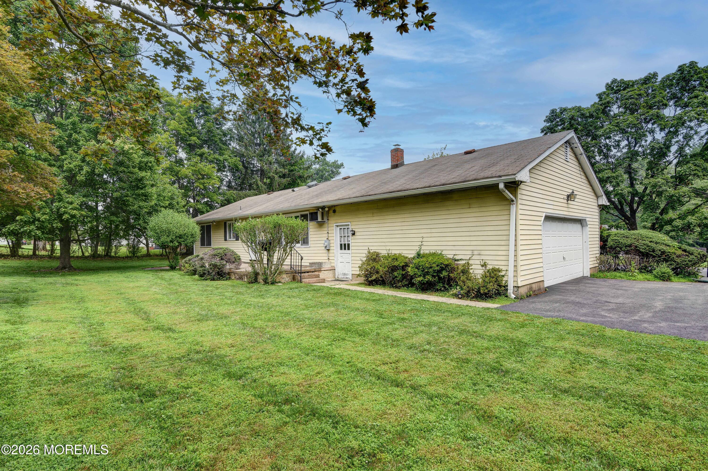 19 Crown Road Ewing NJ 08638