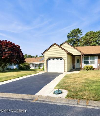 6 Stonybrook Road Whiting NJ 08759