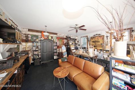 917 Broad Street Shrewsbury Boro NJ 07702