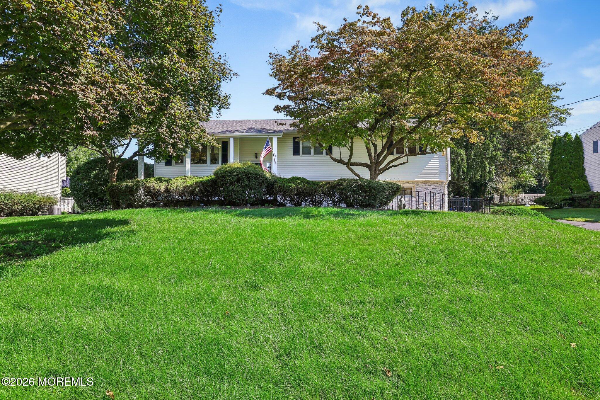 9 Heather Drive Manalapan NJ 07726