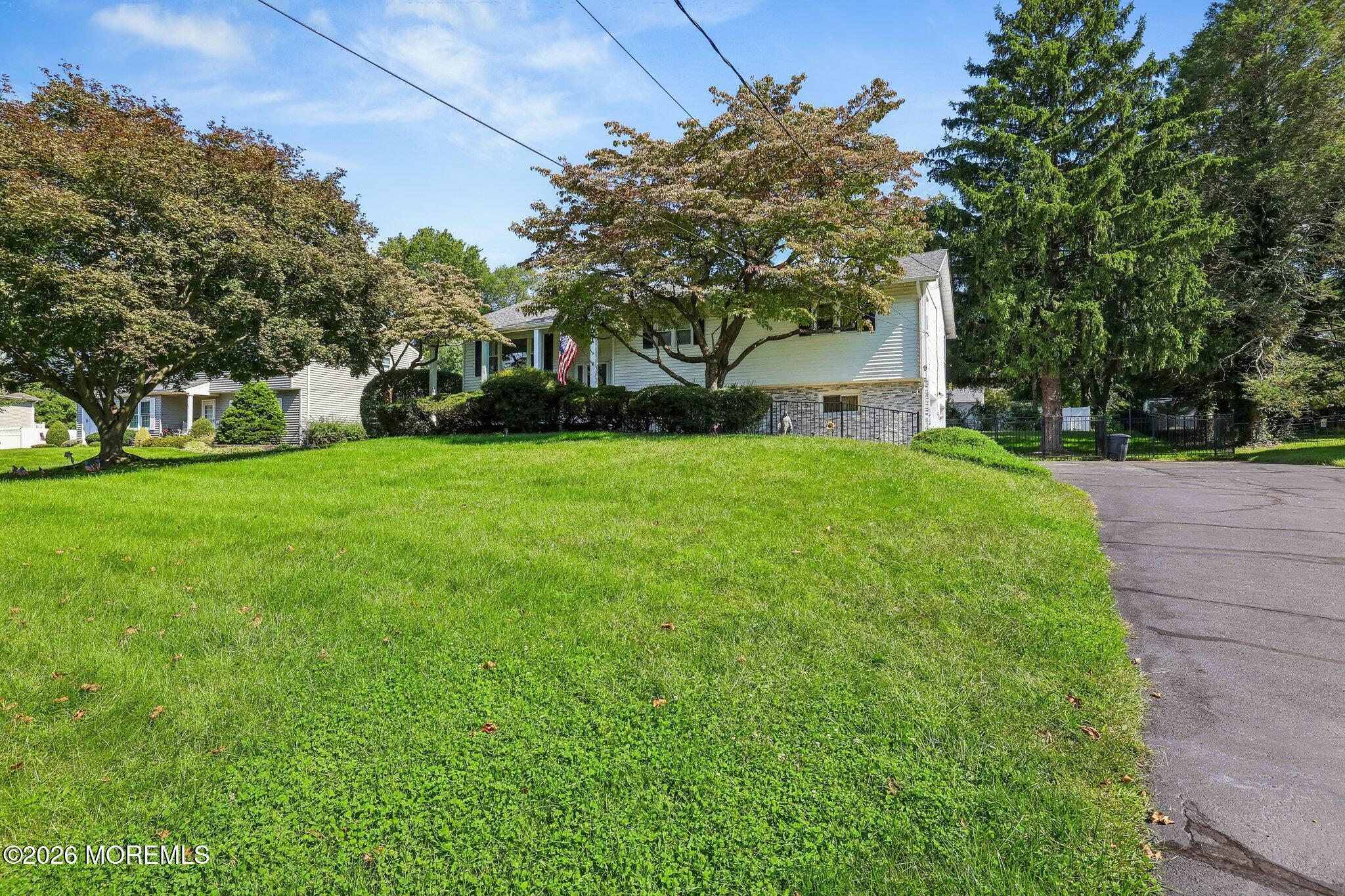 9 Heather Drive Manalapan NJ 07726