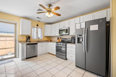 837 Huntington Avenue Pine Beach NJ 08741
