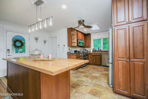26 Mountainside Drive Colts Neck NJ 07722