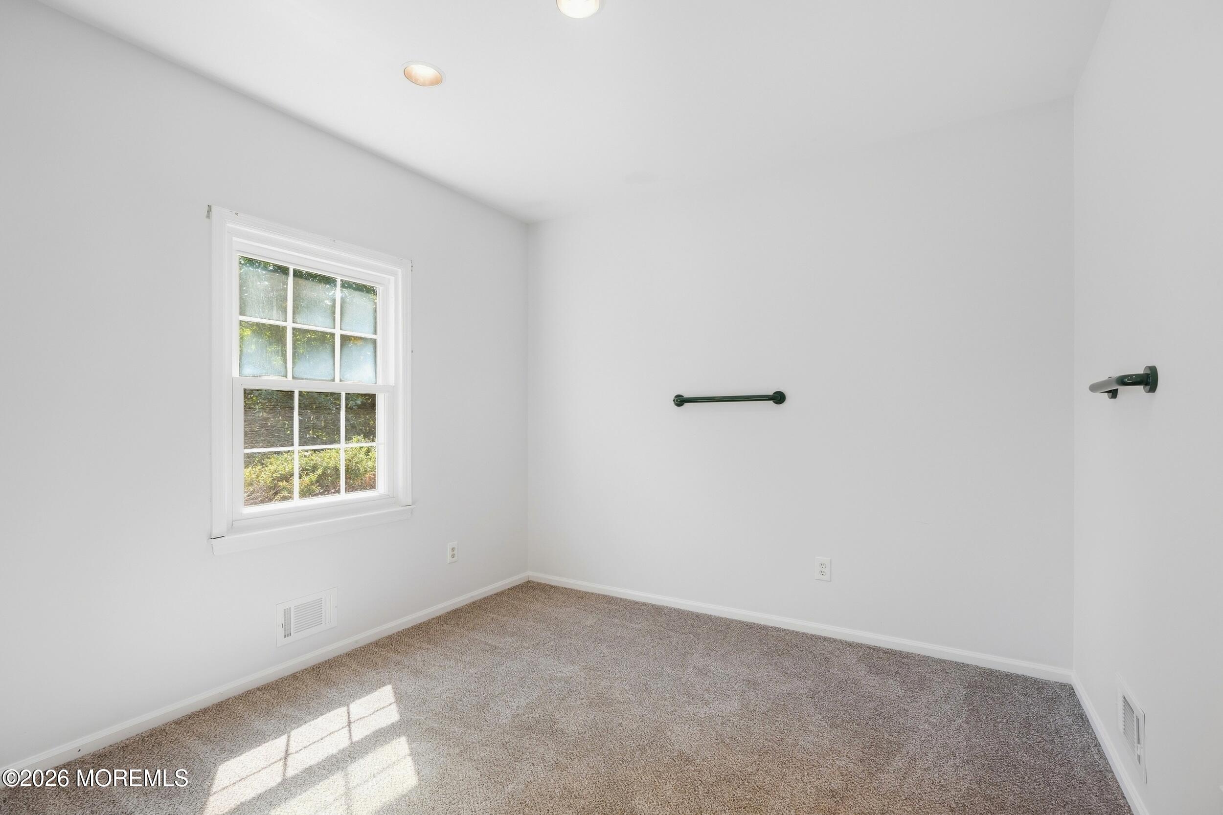 2 Oxford Lane Eatontown NJ 07724