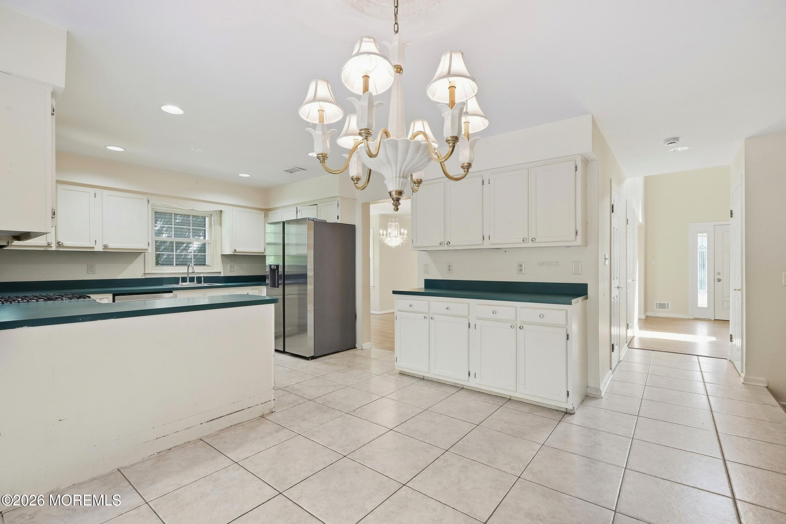 2 Oxford Lane Eatontown NJ 07724