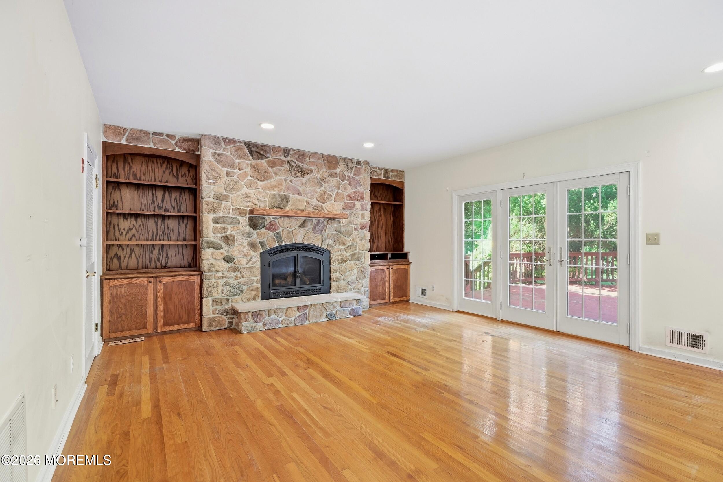 2 Oxford Lane Eatontown NJ 07724