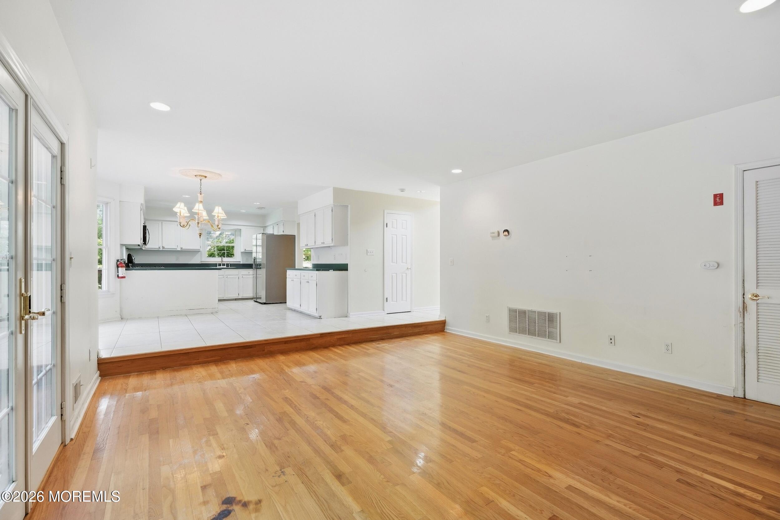 2 Oxford Lane Eatontown NJ 07724
