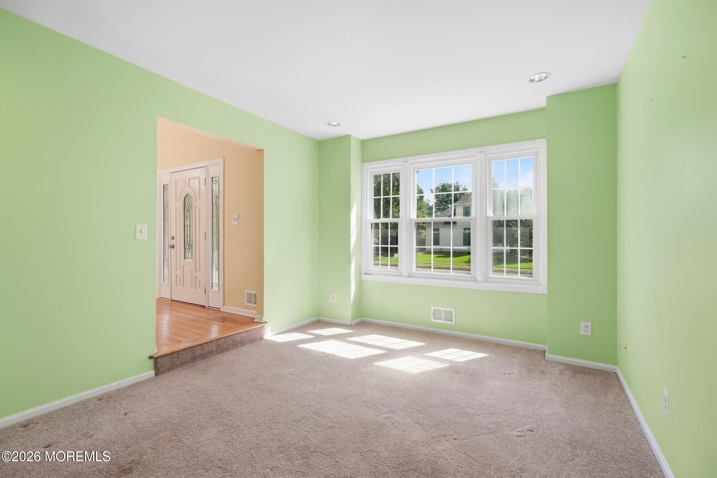 2 Oxford Lane Eatontown NJ 07724