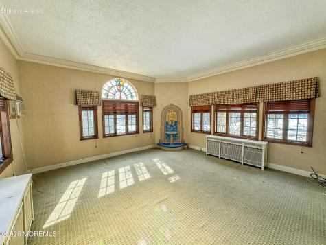 112 Oxford Place Bergenfield NJ 07621