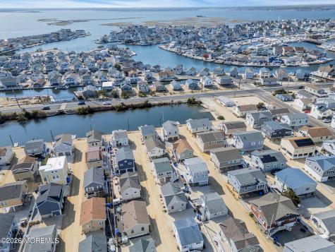 121 W Pelican Way Lavallette NJ 08735