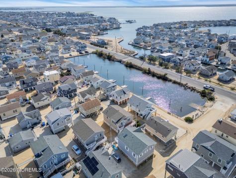 121 W Pelican Way Lavallette NJ 08735