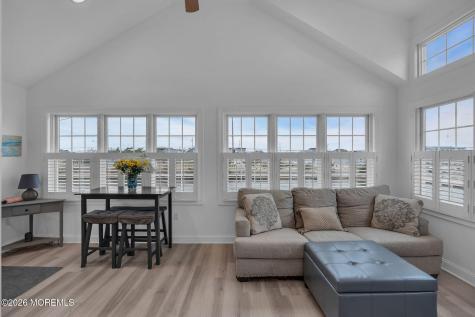 121 W Pelican Way Lavallette NJ 08735