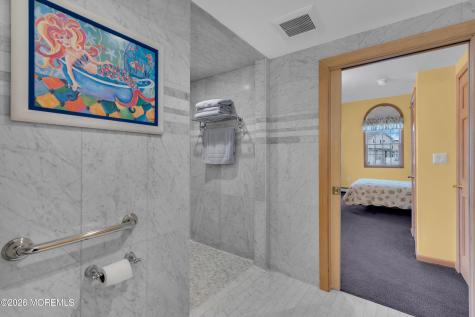 82 Jeri Ann Beach Haven West NJ 08050