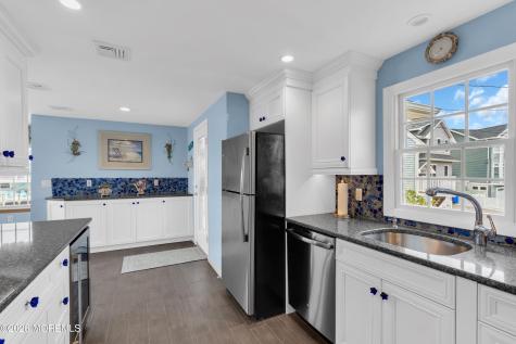82 Jeri Ann Beach Haven West NJ 08050