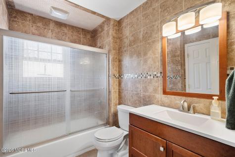 87 Newbury Road Howell NJ 07731