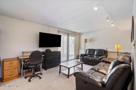 87 Newbury Road Howell NJ 07731