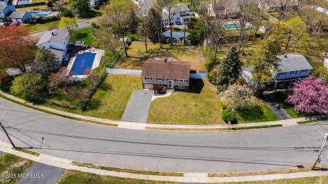 87 Newbury Road Howell NJ 07731