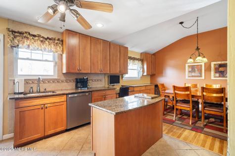 87 Newbury Road Howell NJ 07731