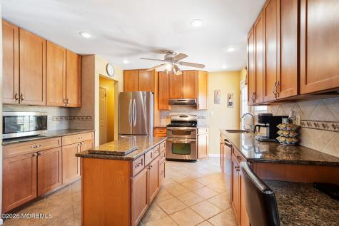 87 Newbury Road Howell NJ 07731
