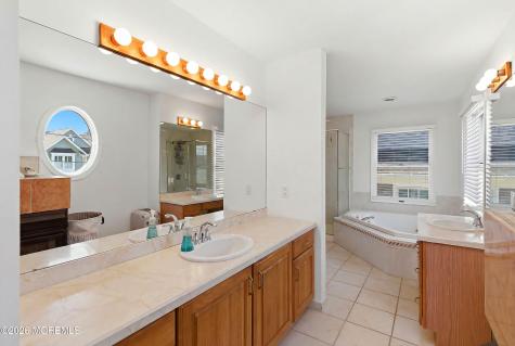 384 Pine Avenue Manasquan NJ 08736