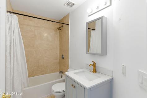 384 Pine Avenue Manasquan NJ 08736