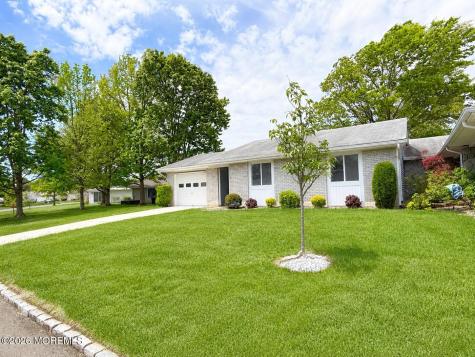 621A Deal Road Monroe NJ 08831
