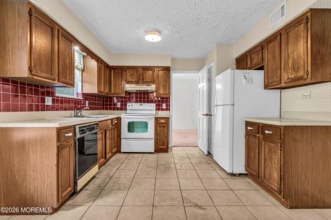 8 Trinity Place Toms River NJ 08753