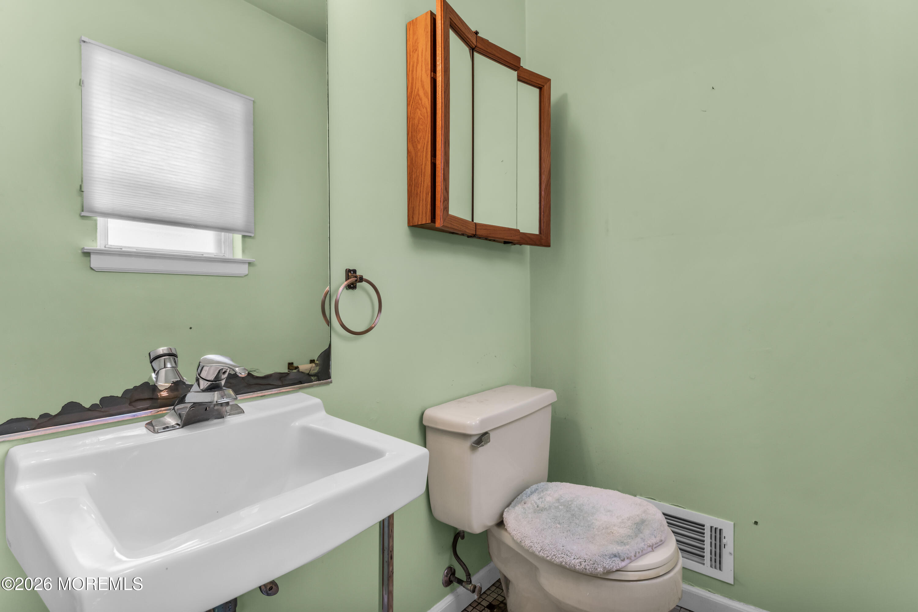 8 Trinity Place Toms River NJ 08753