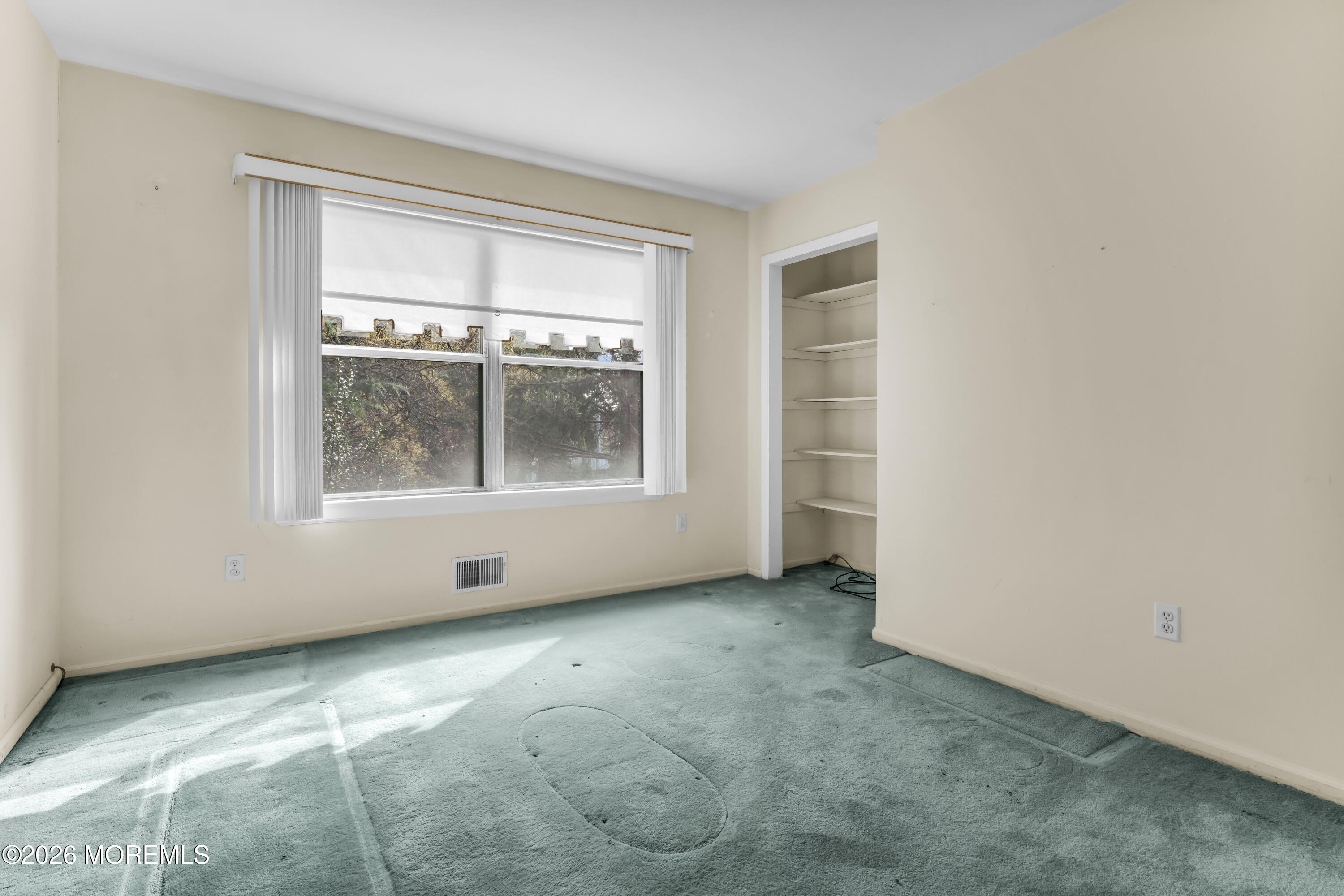 8 Trinity Place Toms River NJ 08753