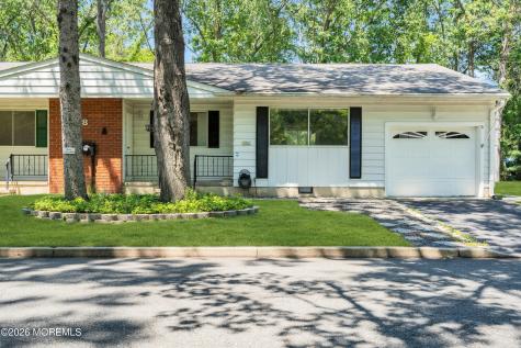 8 Michigan Avenue Whiting NJ 08759