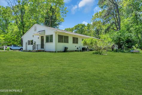 8 Michigan Avenue Whiting NJ 08759