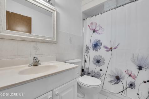 32 A Maine Avenue Whiting NJ 08759