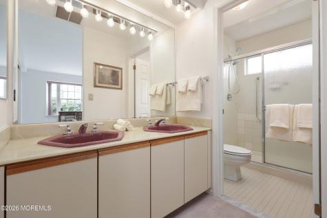 1031B Thornbury Lane Manchester NJ 08759