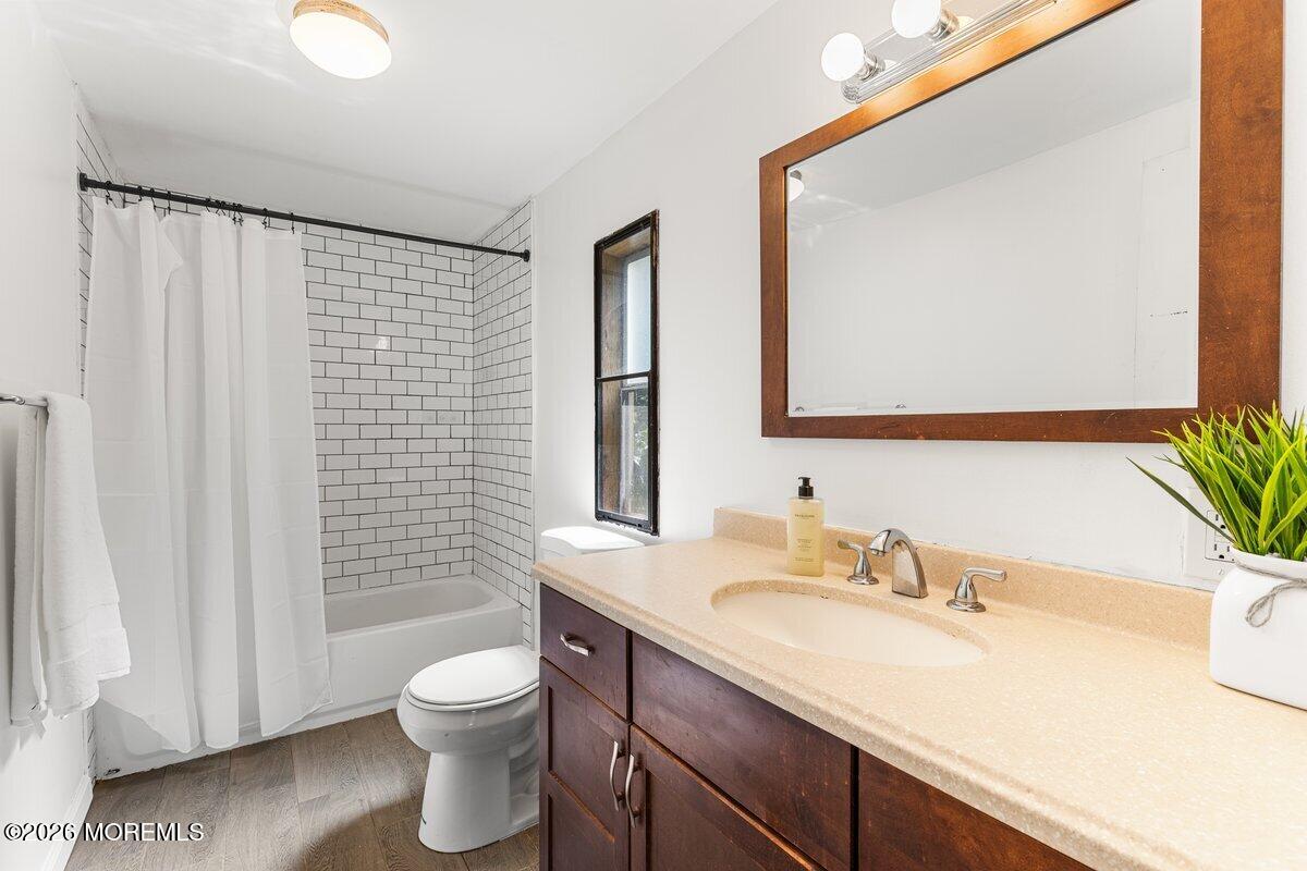 2 Cedar Court Manalapan NJ 07726