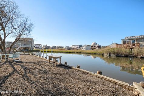 1255 W Mallard Drive Manahawkin NJ 08050