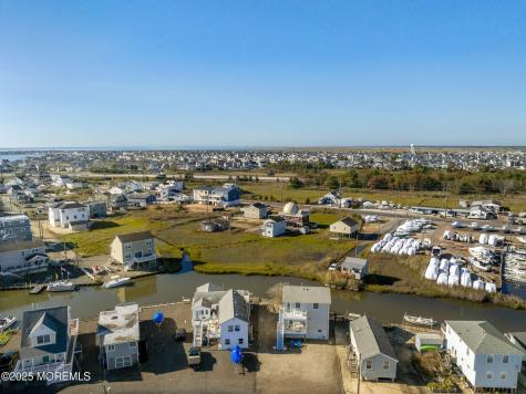 1255 W Mallard Drive Manahawkin NJ 08050