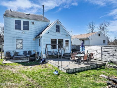 141 7th Street Hazlet NJ 07734