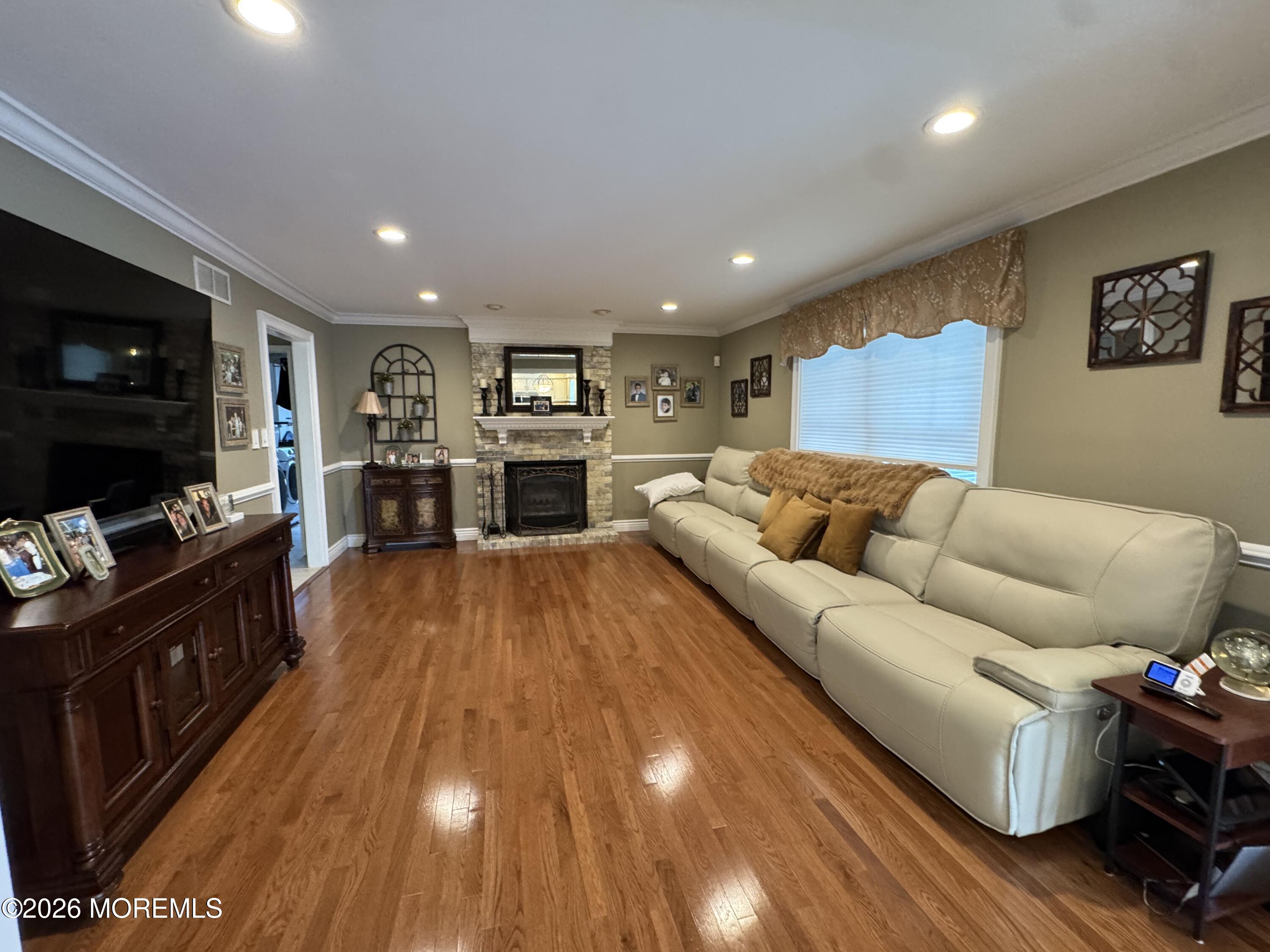 14 Melissa Lane Howell NJ 07731