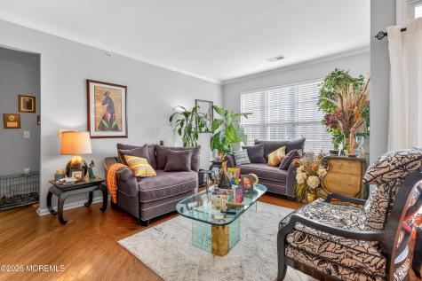 337 Sophee Lane Lakewood NJ 08701