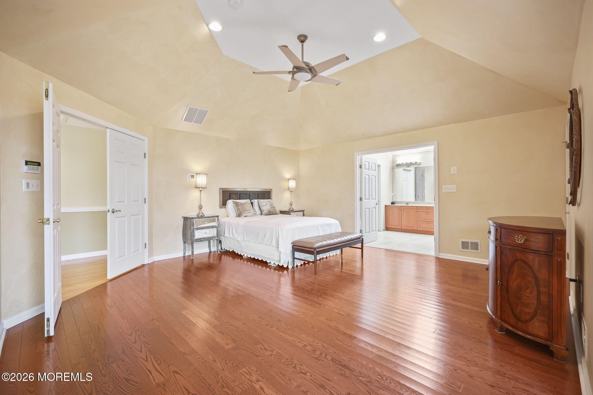 10 Castlehill Drive Marlboro NJ 07746