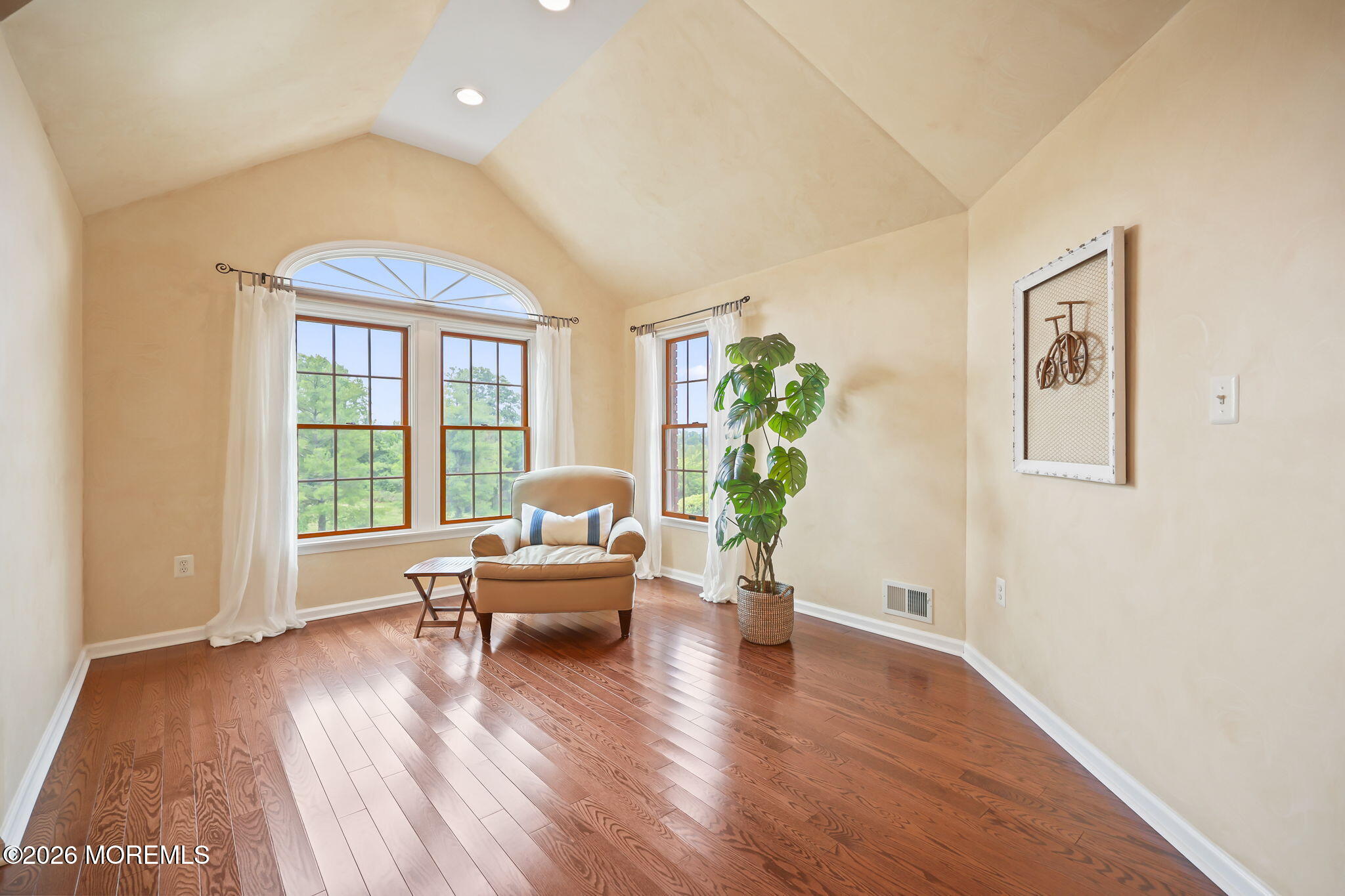 10 Castlehill Drive Marlboro NJ 07746